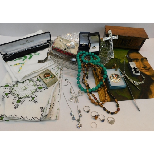 322 - Mixed vintage items - incl. linens, beads, brooches, silver ring