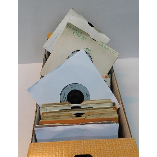 362 - Box of mixed 45s