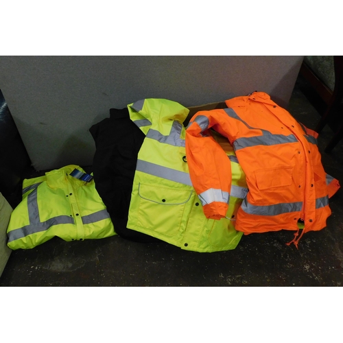 95 - Assorted Hi-Viz jackets - sizes L, XL, XXL