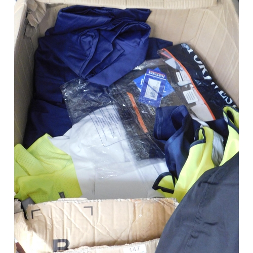 147 - Assorted Hi-Viz jackets - sizes L, XL, XXL