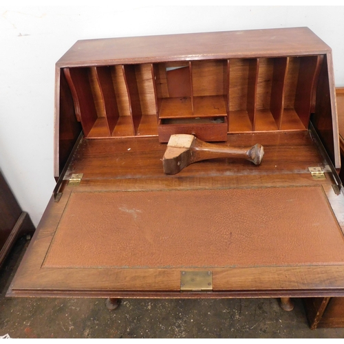 245 - Vintage bureau with key