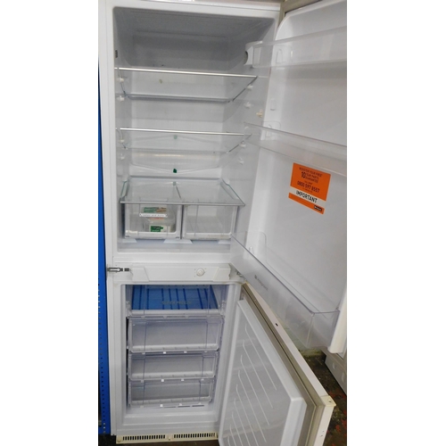 45 - Hotpoint 50/50 fridge/freezer W/O - can be built in/can be free standing - screws and cover inside