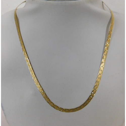 501 - 9ct Gold patterned flat necklace (5.57g)