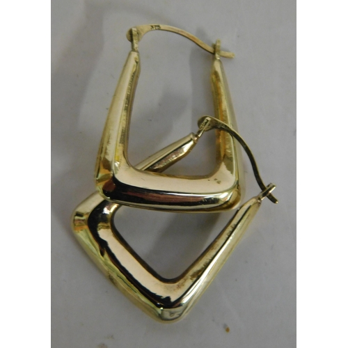 594 - Pair of square creole style 9ct gold earrings (0.68g)