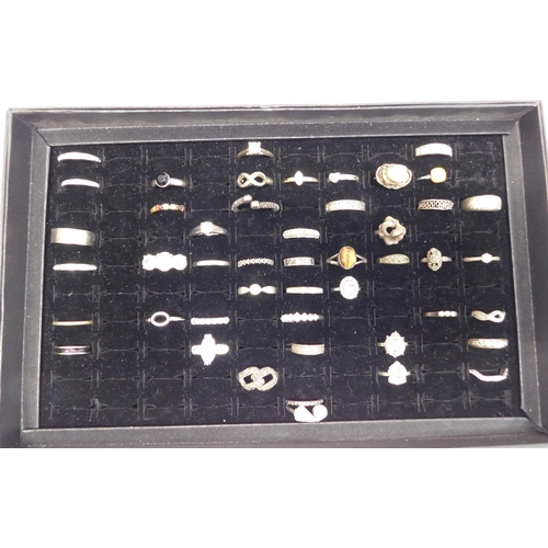 513 - Display tray of silver tone rings x46