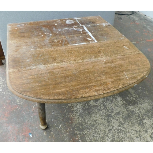 237 - Oak drop leaf table - approx. 36