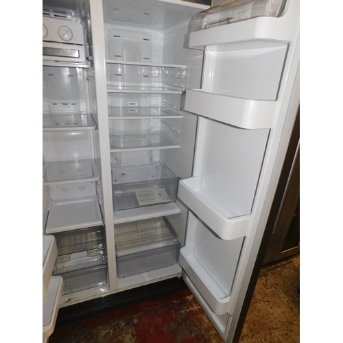 181 - Samsung double fronted fridge freezer in working order