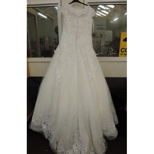 330 - Ronald Joyce - size 18 wedding gown