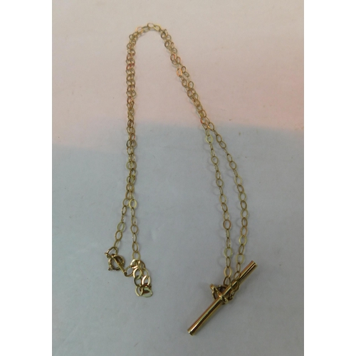 472 - 9ct Gold T-Bar necklace - weight 1.56g