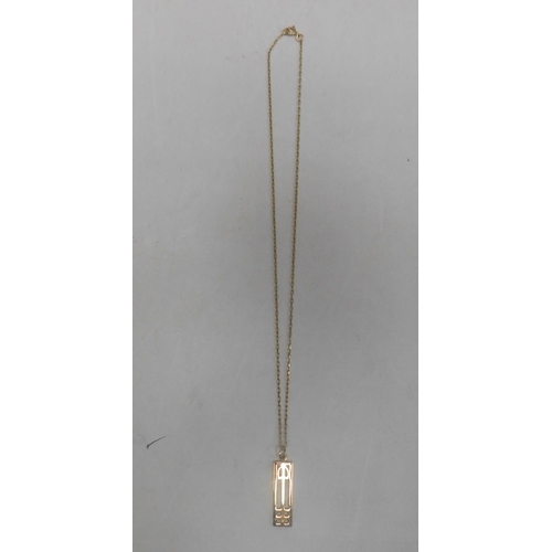 465 - 9ct Gold chain with Rennie Mackintosh pendant - weight 5.21g