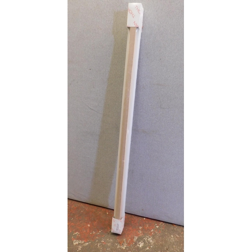 24A - 4ft Fluorescent tube and fitting - new