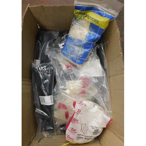 30 - Box of mainly new cable ties - various sizes