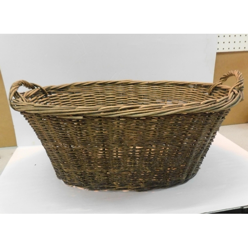 41 - Large vintage wicker basket - approx. 27