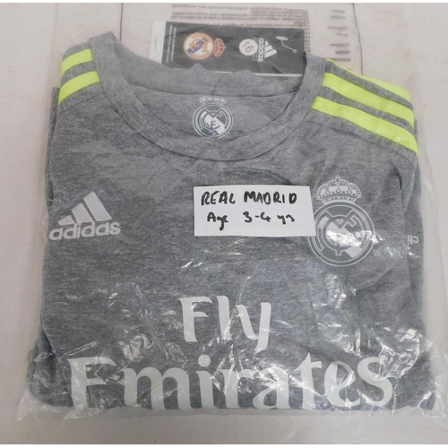 109 - Kids Real Madrid football kit - shirt and shorts - age 3-4yrs