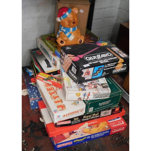 90 - Selection of board games - unchecked