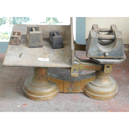 95 - Vintage Avery scales