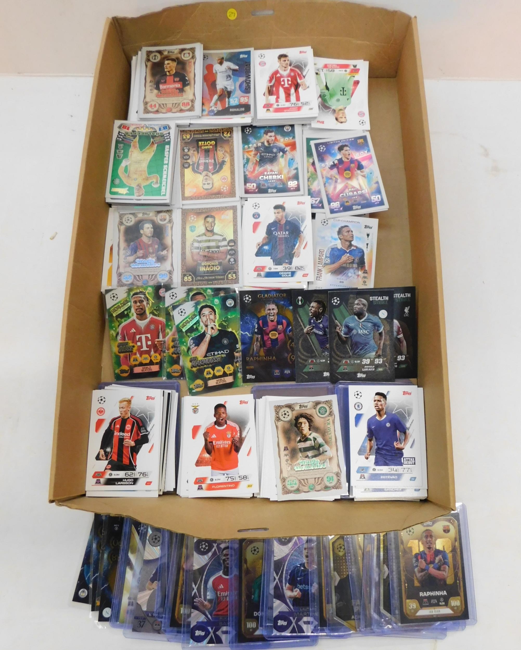 Topps 25/26 Match Attax football cards and approx. 800+ rare top loaded