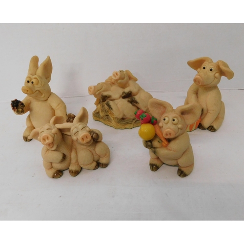 419 - Collection of five Piggin ornaments