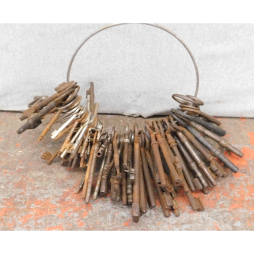 25 - Assorted keys...