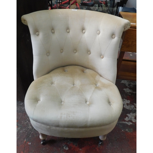 Button back bedroom chair