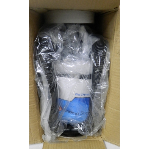 678 - New/ boxed Randma professional pet dryer W/O