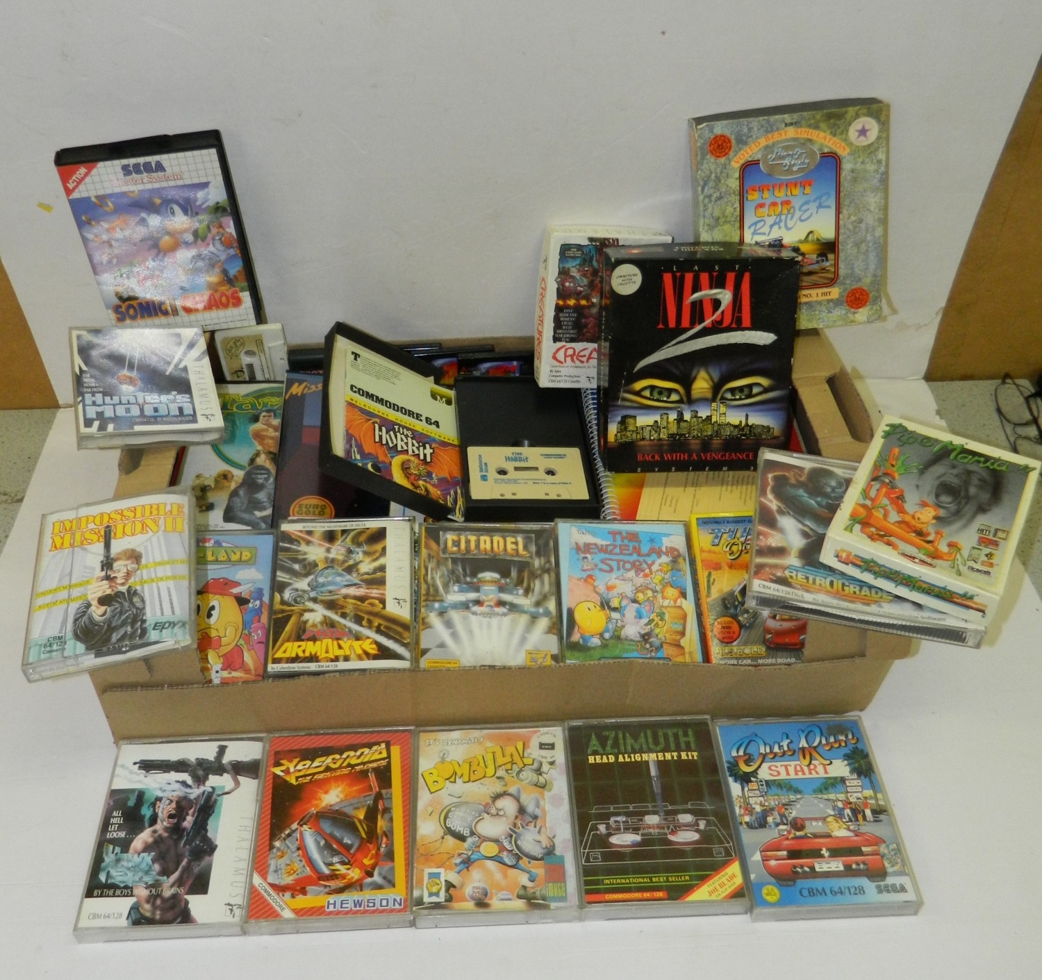 Selection of vintage computer games, books, magazines etc.