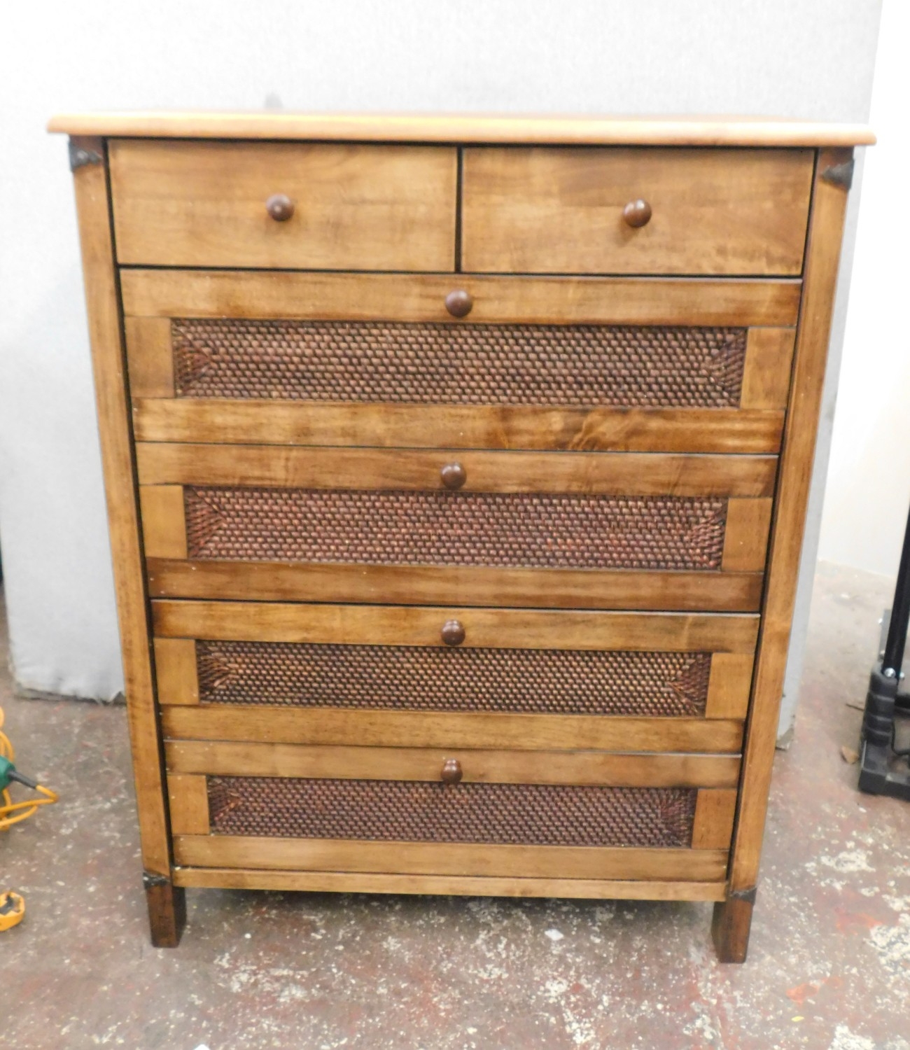 Two over four set of drawers