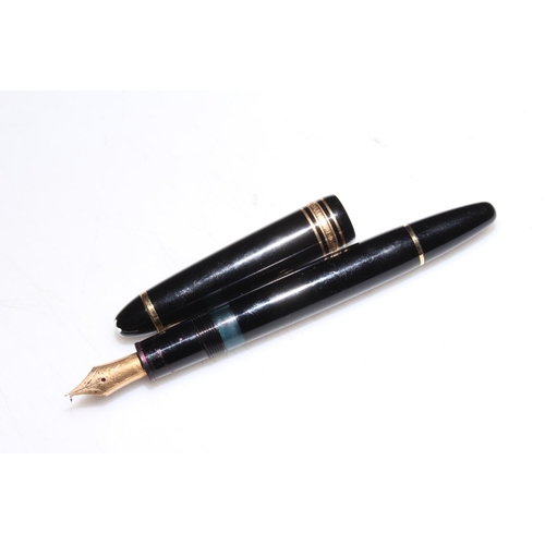 276 - Montblanc fountain pen and propelling pencil (2). Condition: Nib damaged.