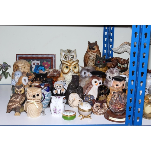 87 - Large collection of owl ornaments, plates, bookends, soft toys, etc.