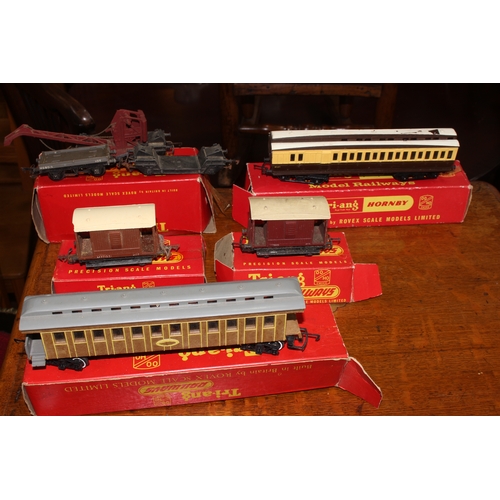 66 - Four boxes of Triang railway accessories and four boxed sets (sold as seen).