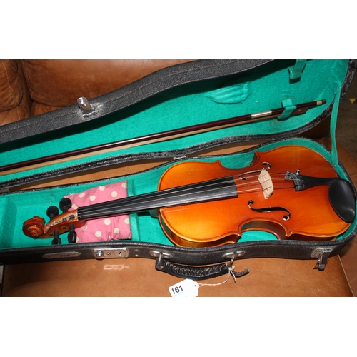 161 - Two cased violins with bows (one 3/4 size).
Condition - 3/4 violin in fairly poor condition.