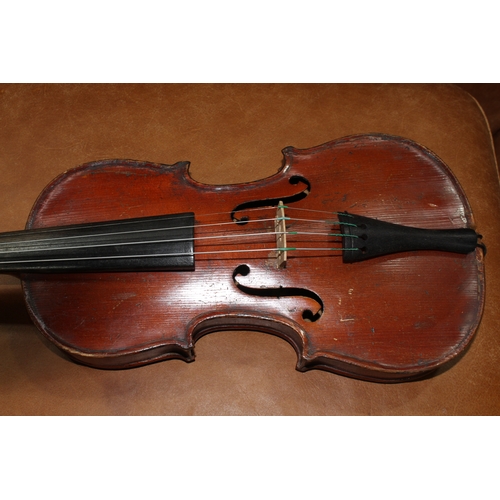 161 - Two cased violins with bows (one 3/4 size).
Condition - 3/4 violin in fairly poor condition.