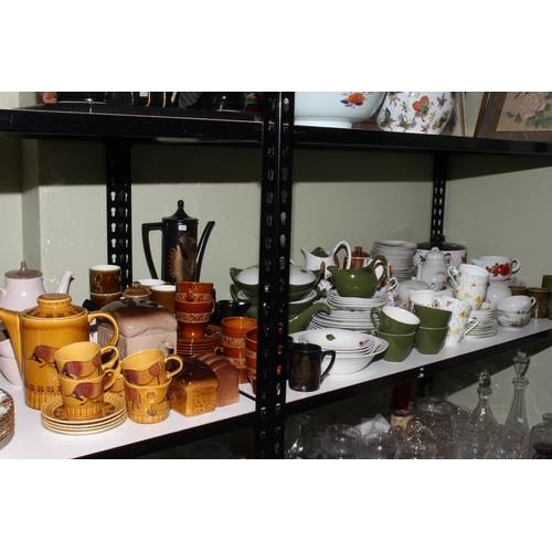 59 - Large quantity of table china including Portmeirion 'Phoenix' coffee set, Palissy 'Taurus', Midwinte... 