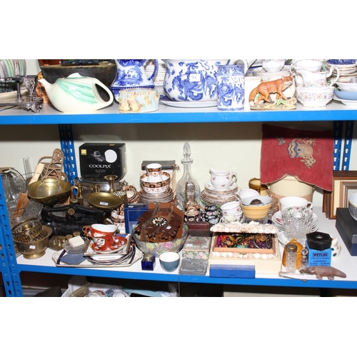 76 - Assorted tea and dinnerware, kitchen scales and bell weights, silver plated ware, costume jewellery,... 