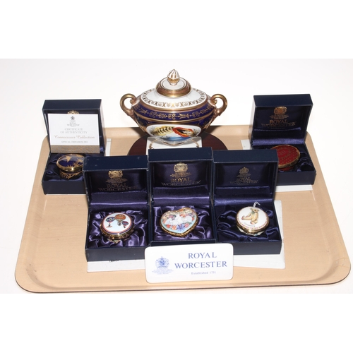 6 - Royal Worcester Heritage Collection vase and five Royal Worcester Connoisseur Collection boxes (6).