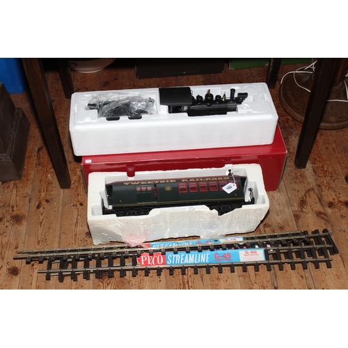 182 - Bachmann Big Haulers train, Tweetsie railroad carriage, track.