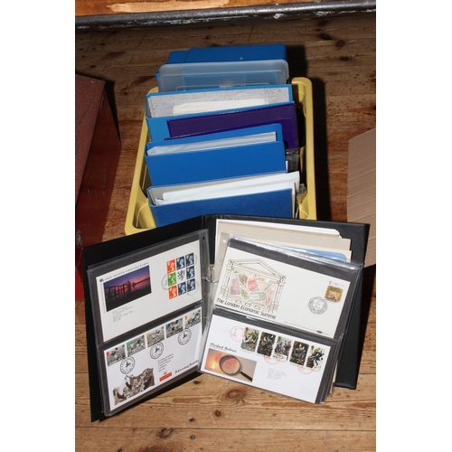 29 - Presentation (Queen Elizabeth II decimal stamps) stamp packs (approx face value £300+), coinage, wor... 