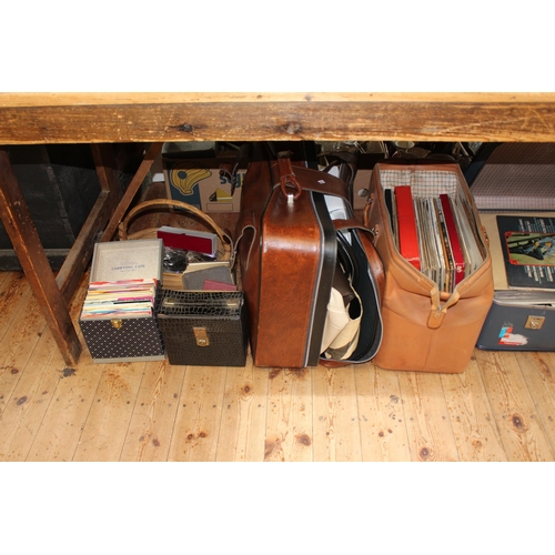 70 - Collection of LP and 45rpm vinyls, books, Eumig projector, etc.