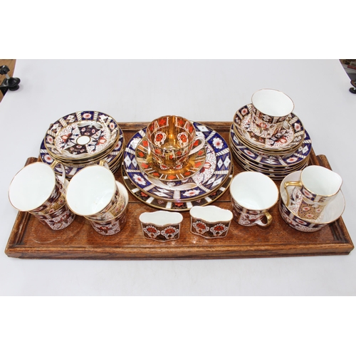 9 - Tray lot with Imari decorated teawares, etc.