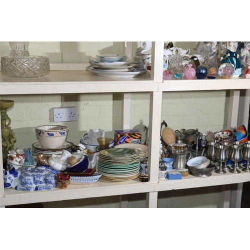 105 - Full shelf of glass, china, pewter, copper and brass graduated pans, table lamps, seashells, etc.