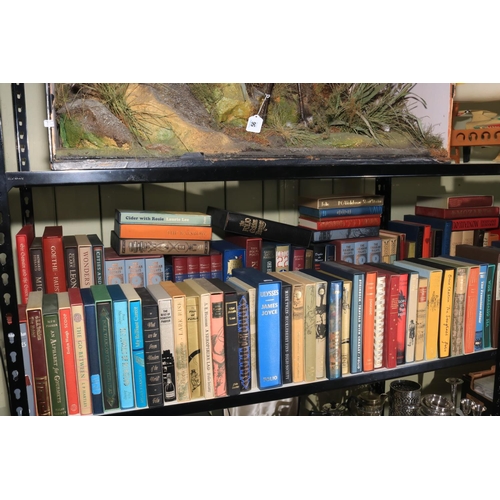 62 - Good collection of mostly boxed Folio Society books including Winston Churchill, Oscar Wilde, Shakes... 