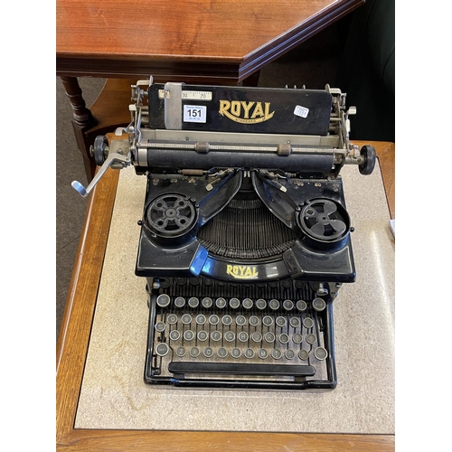 151 - Royal Standard typewriter.