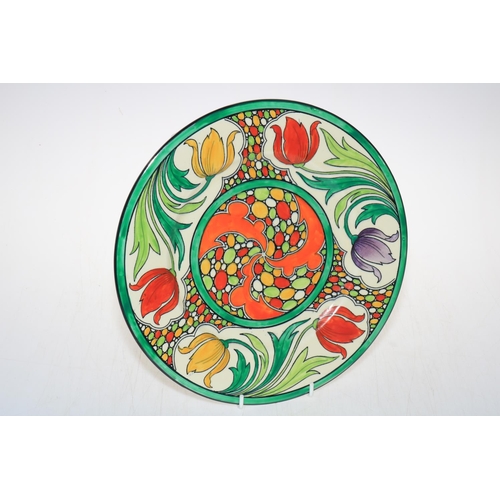 283 - Maling 'Tulip and Cobble' charger, 28.5cm diameter.