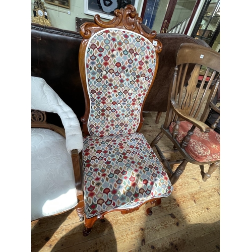 410 - Edwardian parlour settee, Victorian gents chair and Victorian Prie Dieu.