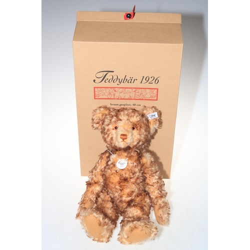 311 - Steiff bear Replica 1926, 40cm, mint with box.