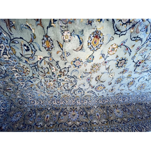 354 - Large good quality handmade Iranian wool carpet, 346cm by 246cm.