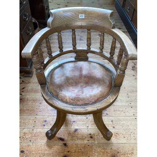 413 - Early 20th Century oak Captains style swivel desk chair.