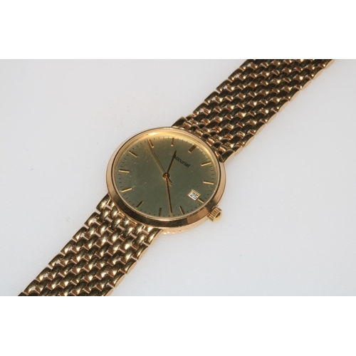 218 - Gents 9 carat gold Accurist wristwatch, boxed.