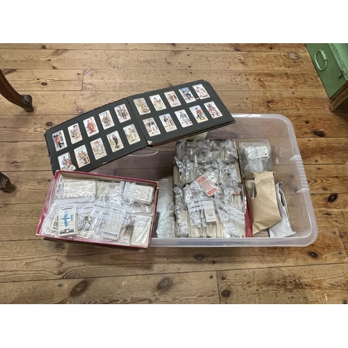 45 - Collection of cigarette, tea and confectionery cards.