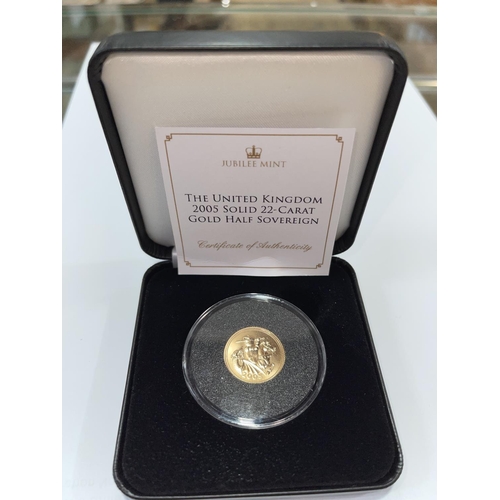 156 - United Kingdom 2005 half sovereign. Boxed with COA.